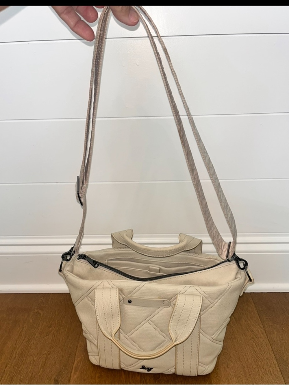Lug Dory Medium Matte Luxe VL w/ Tote Handles - One Rub Spot on Handle See Pic - Picture 3 of 15